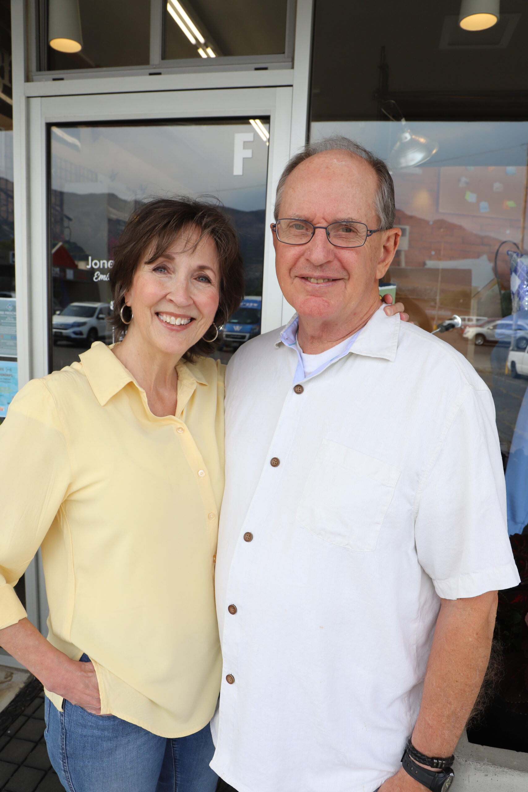 Jones Shirts & Signs print shop